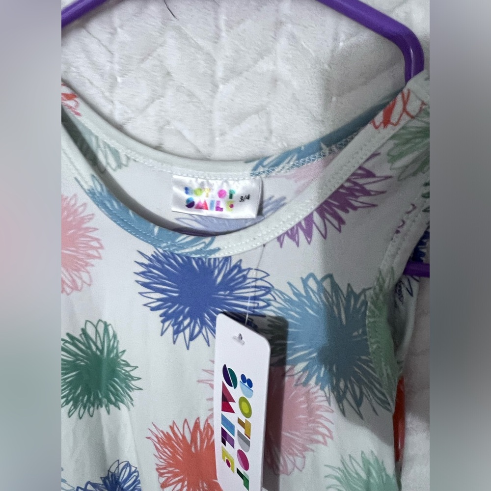 Hermoso vestido casual para niña color white size 3/4